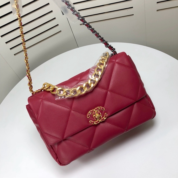 シャネルバッグ着用イメージ